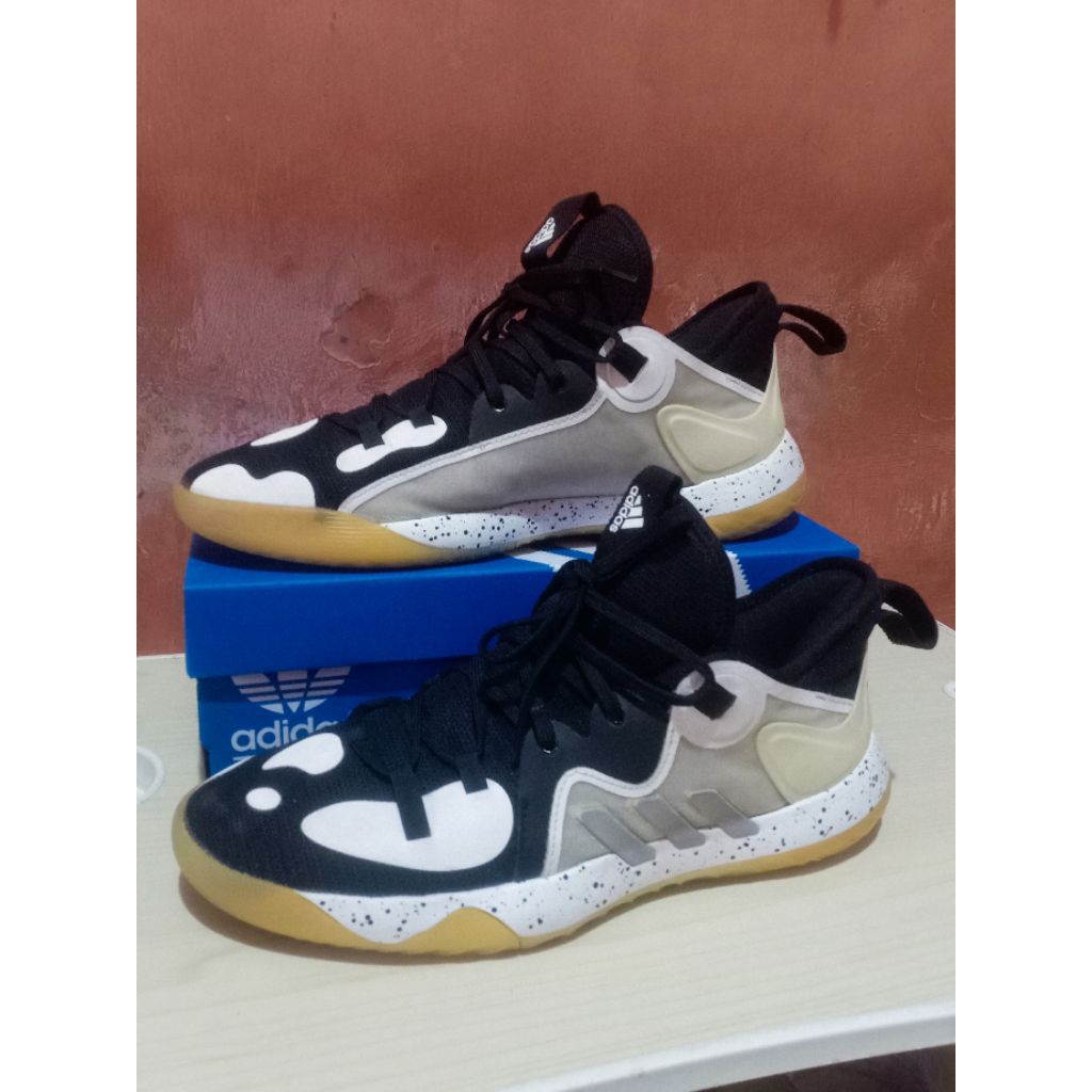 sepatu basket second size 43,5