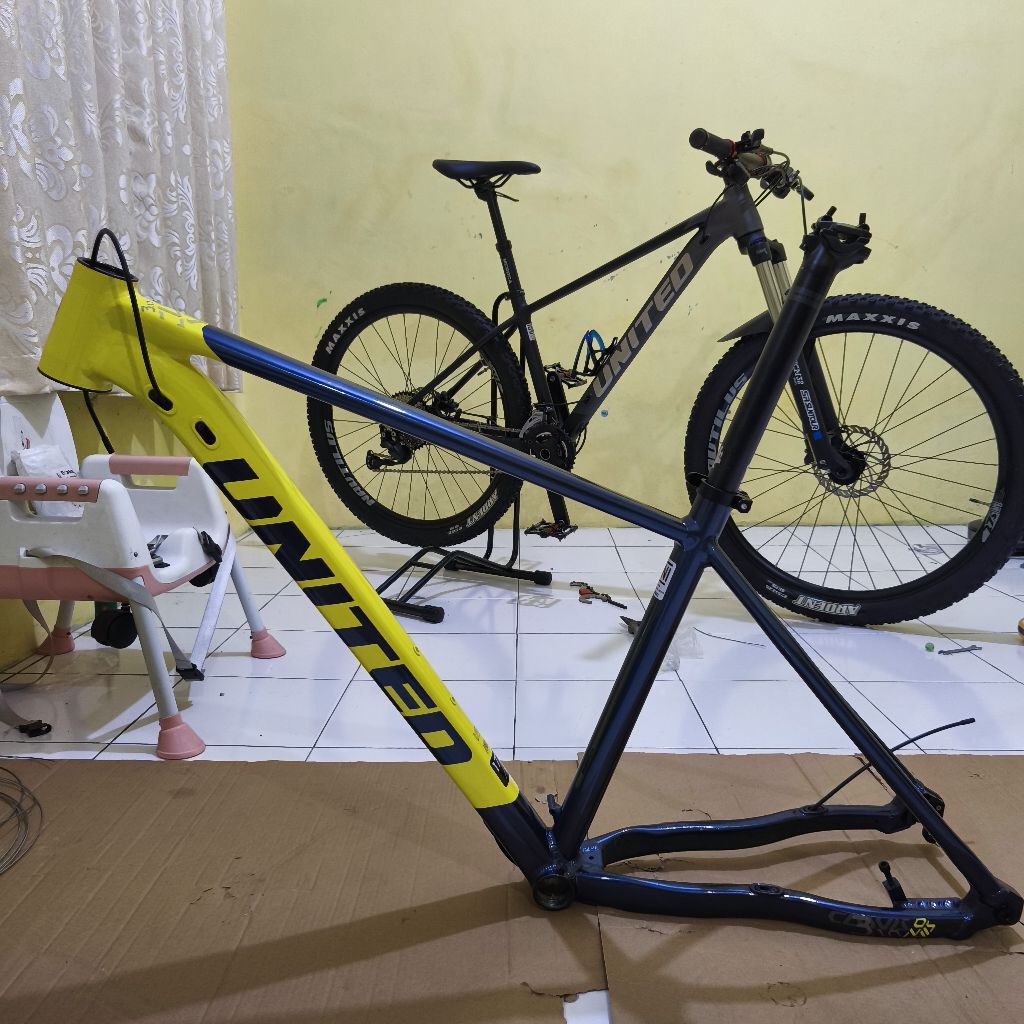 Frame United Clovis 3.10 Ukuran M 27.5
