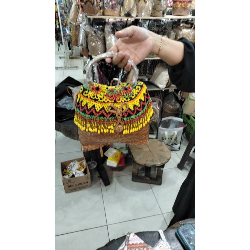 TAS ROTAN TUNGGAL MANIK ASLI DAYAK - TAS ROTAN DAYAK PREMIUM - TAS ROTAN MANIK DAYAK