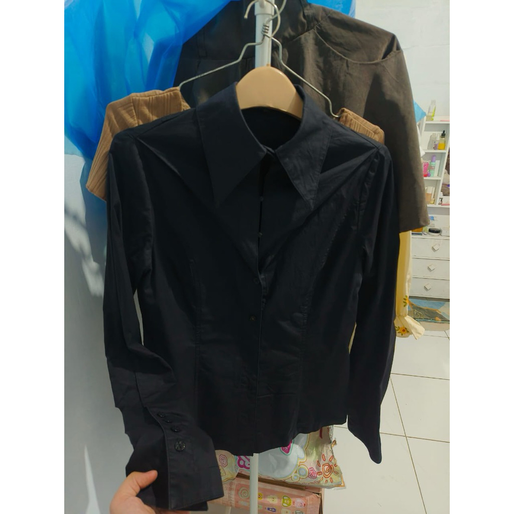 preloved kemeja fit body wanita