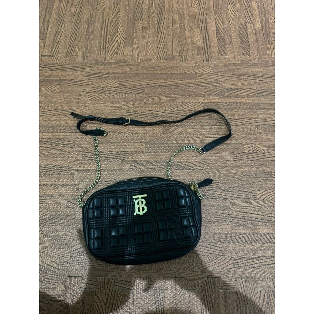 Burberry quilted camera bag preloved