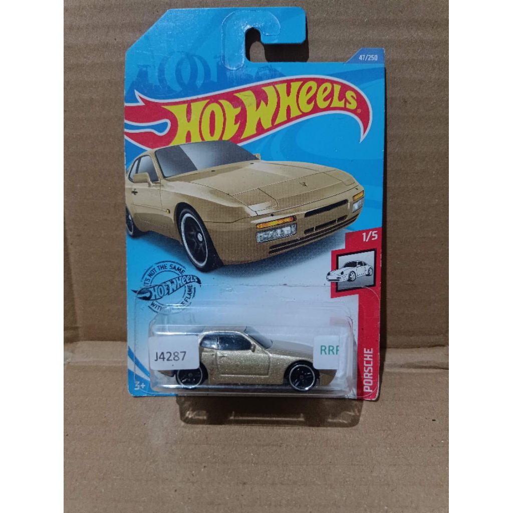 hotwheels porsche 944 turbo gold