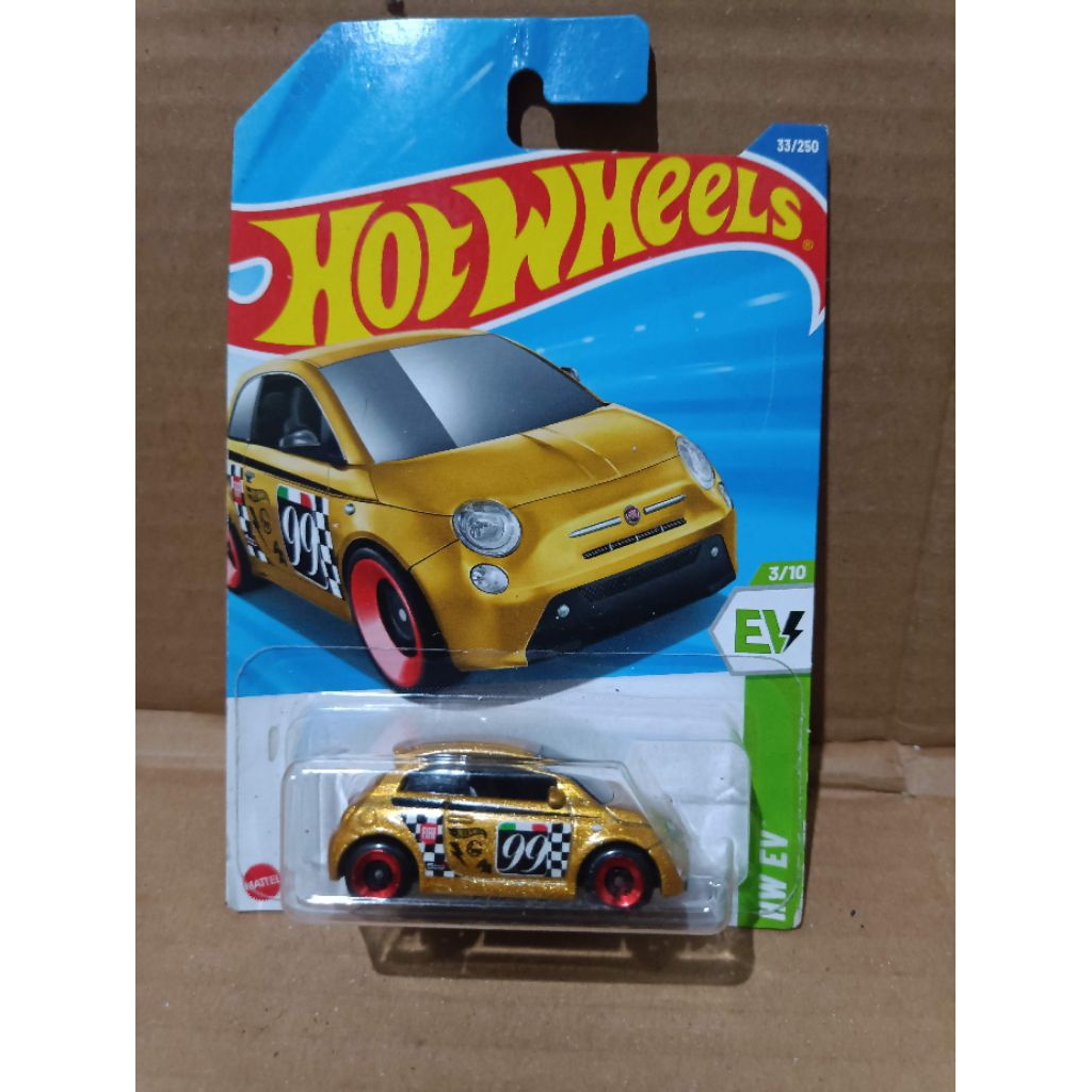 hotwheels fiat 500e gold