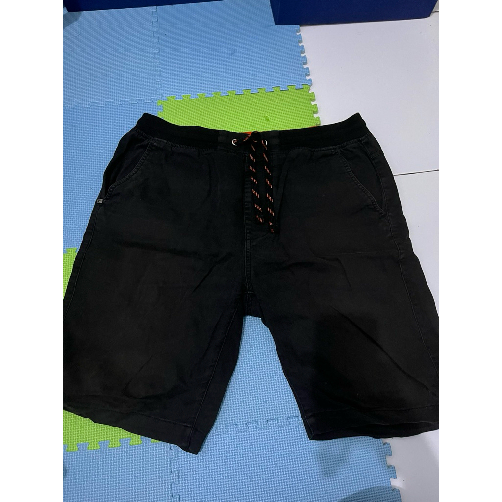 celana pendek pria tali orange