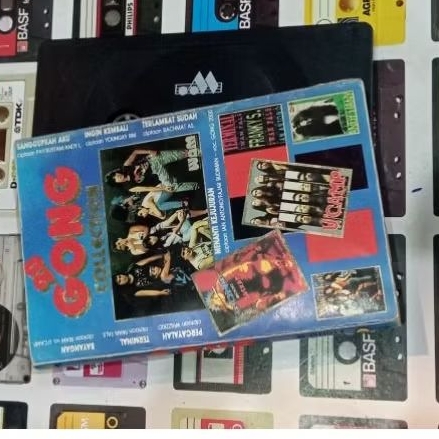 kaset pita kompilasi gong 2000 , whizzkid, andy liany, u camp