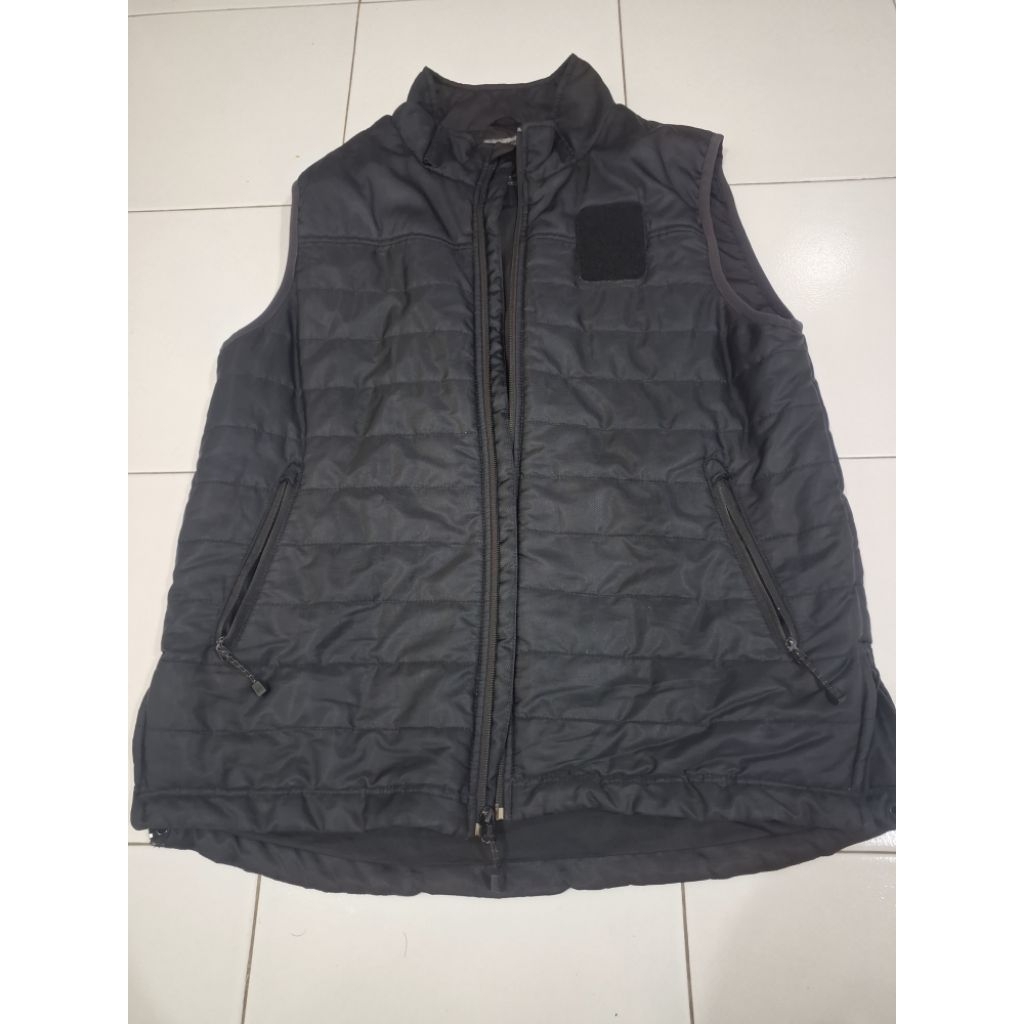 eiger vest size XL dengan hoodie