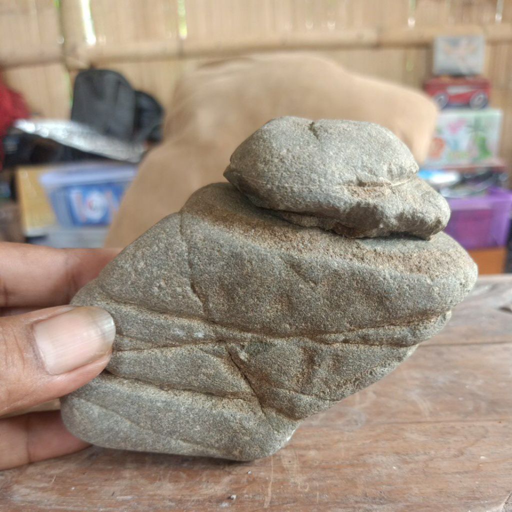 Suiseki / Asli Bentukan Alam / Temuan Sungai #09