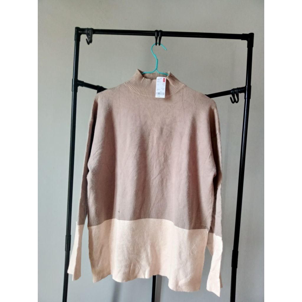 PRELOVED SWEATER RAJUT BAHAN RAJUT TEBAL