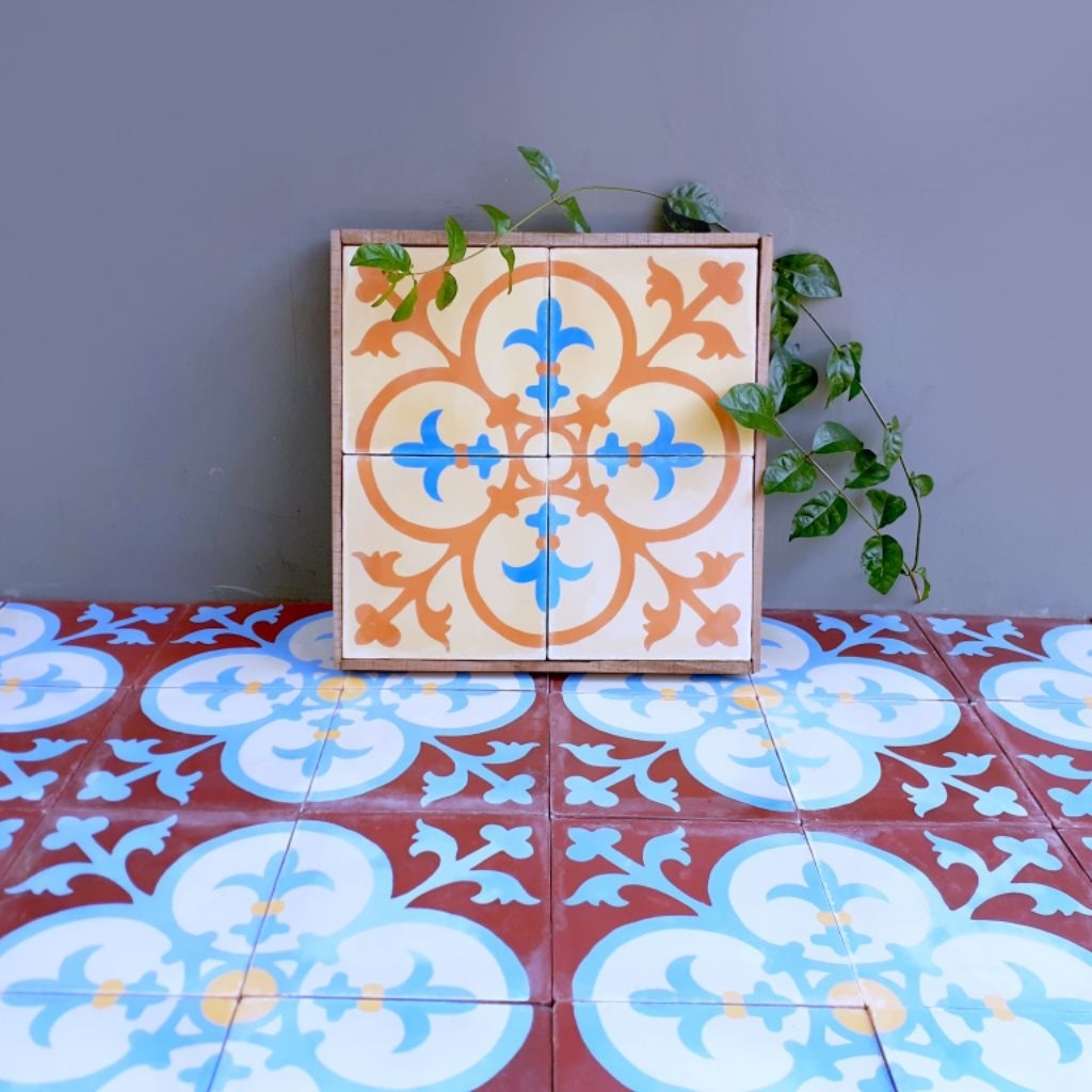 TEGEL LANTAI MOTIF