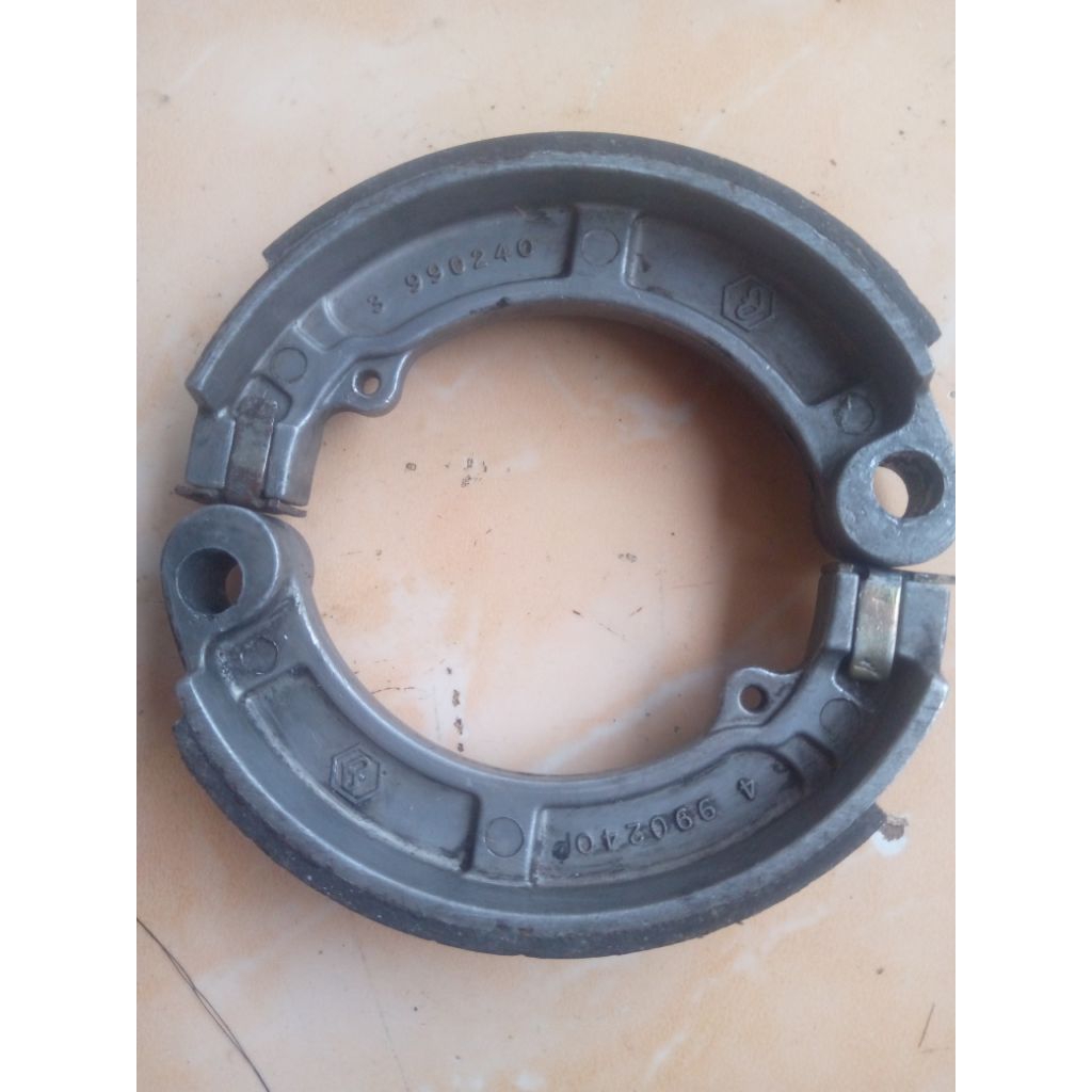 kampas rem belakang vespa super ori R8 seken