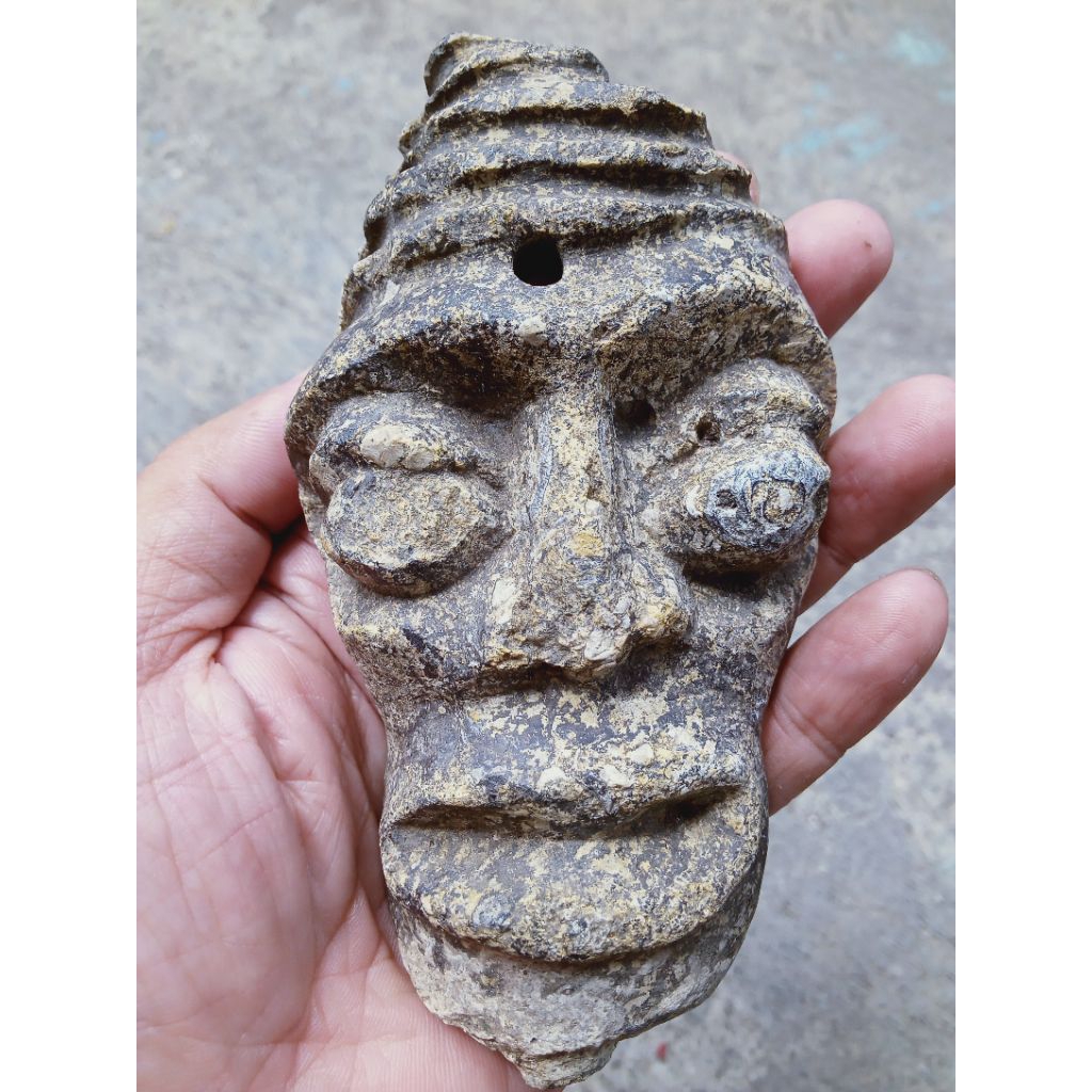 Batu Fosill Gading Ukiran Wajah Antik