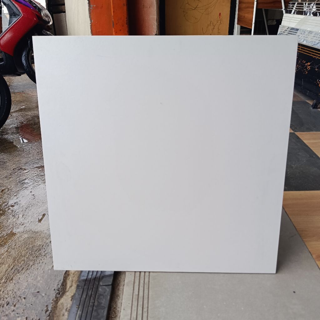 Granit lantai 60x60 putih polos Matt niro GG043