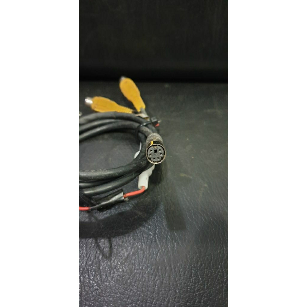 Kabel jack TV head rest mobil 6 pin input AV in x 2