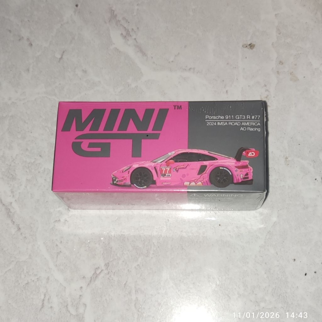 Mini gt Porsche Roxy 911 GT3 R #77 Pink