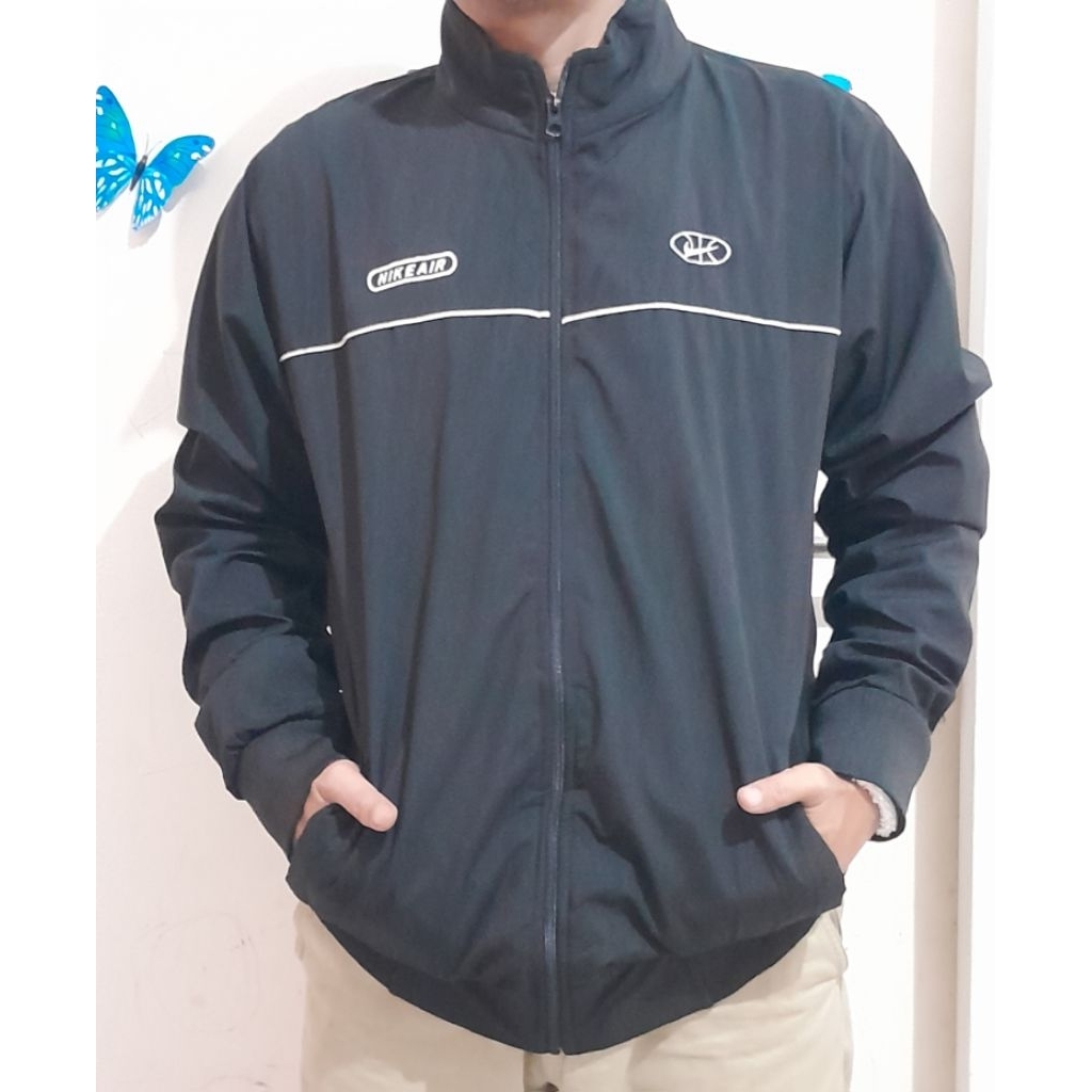 Jaket Windbreaker Tracktop Vintage NIKE AIR Hitam