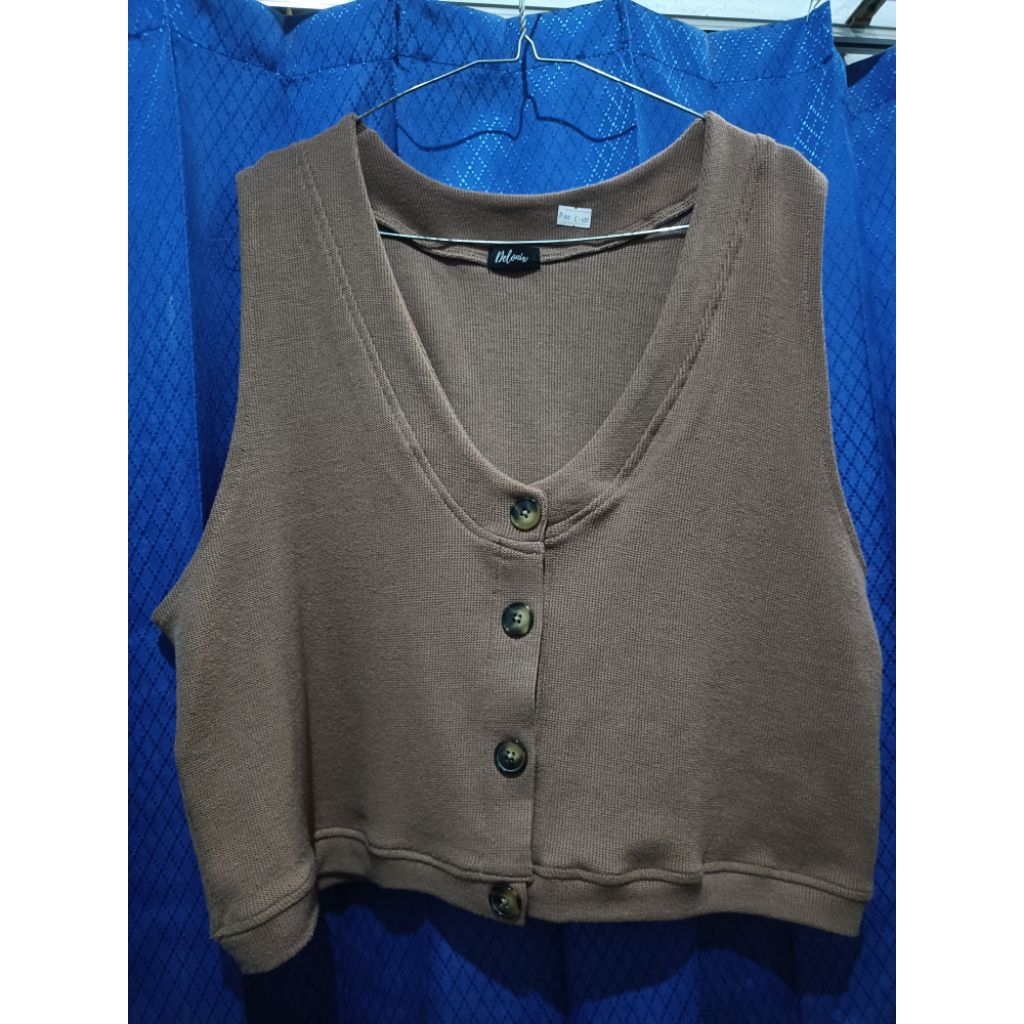 Vest Preloved/ Delonix preloved/ vest rajut/ vest wanita preloved