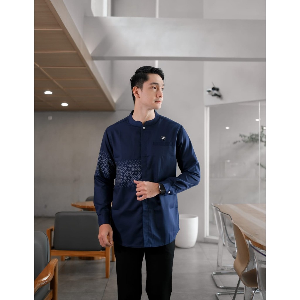 Nayfar - Kemeja Koko Pria Lengan Panjang Variasi Batik Sublime Simple Toyobo - Navy