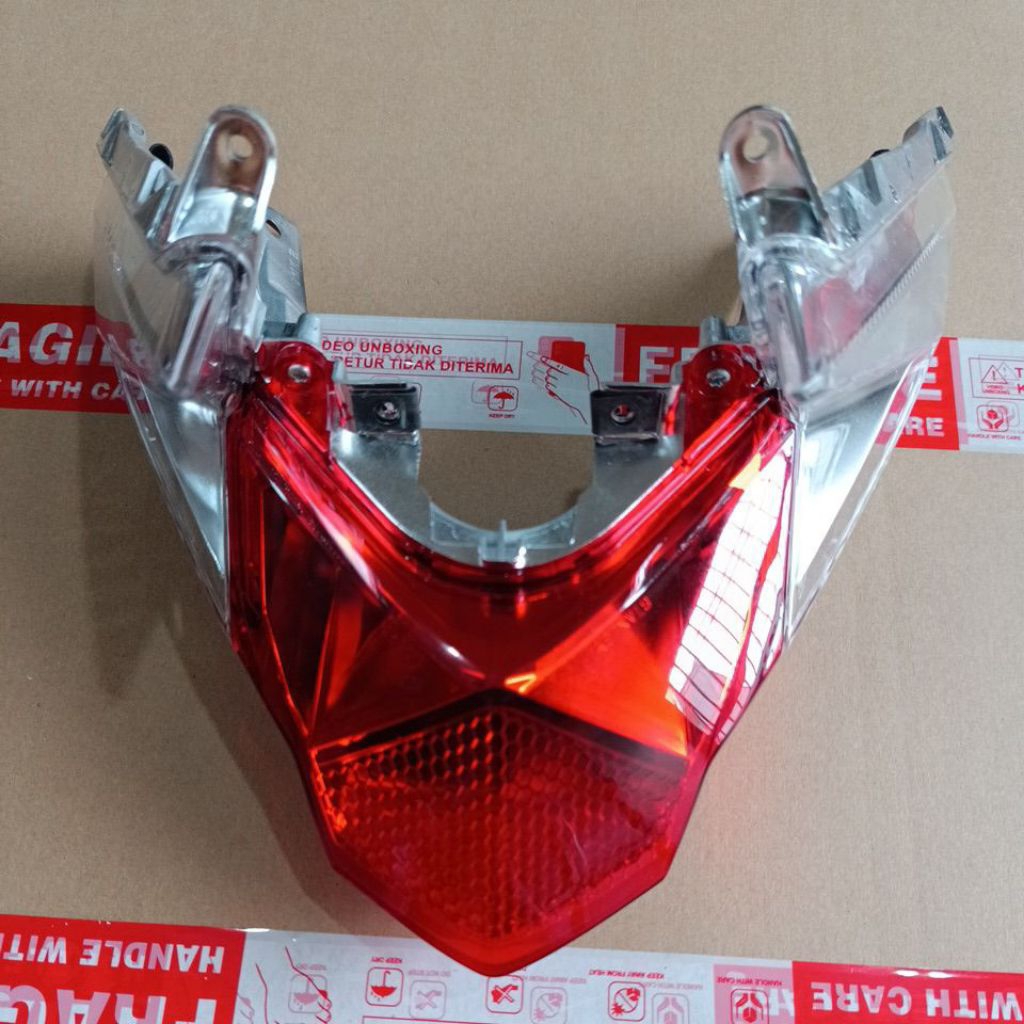 Stoplamp Lampu Rem Belakang Vario 125 Old KZR Original