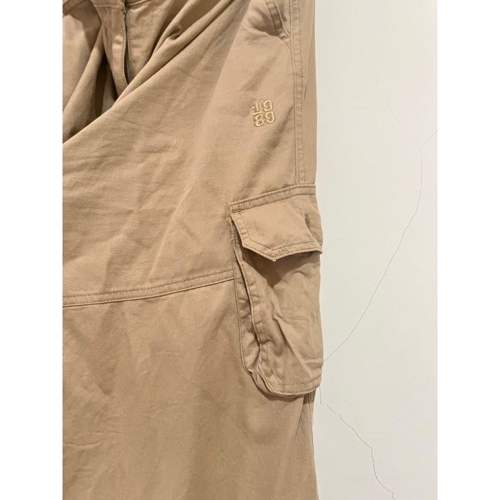 PRELOVED CELANA EIGER ORIGINAL WARNA BEIGE