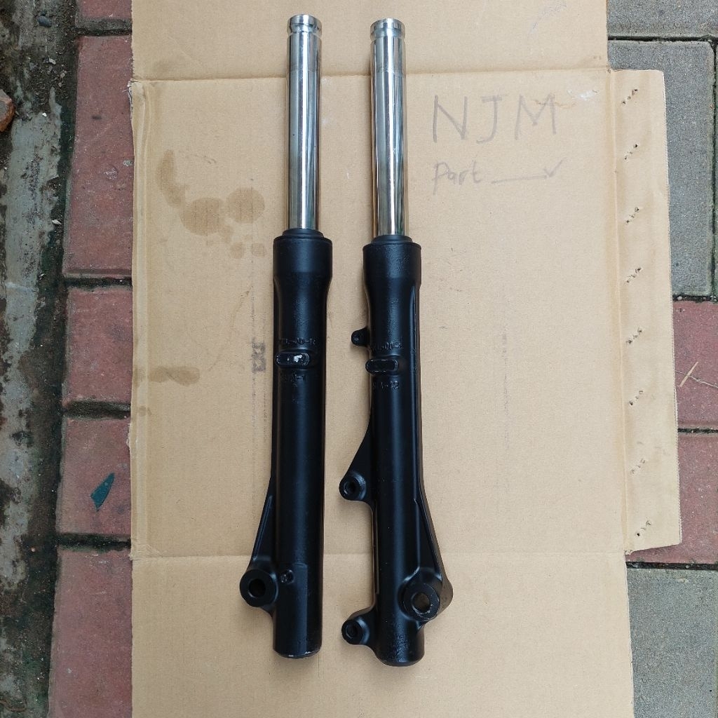 Shock Absorber Shock Depan Honda Vario 110 Agnes Original