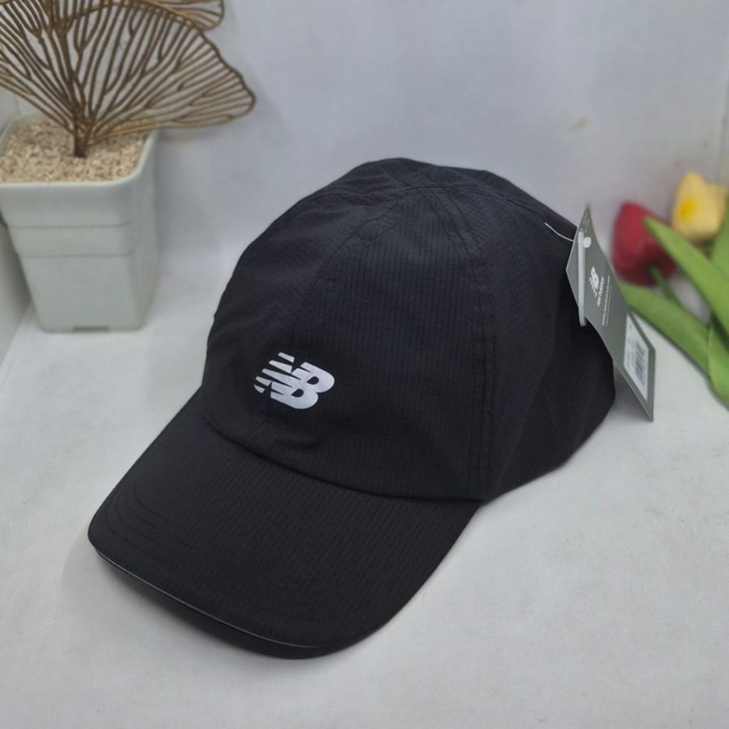 TOPI NB PERFORMANCE RUN CAP UNISEX ORIGINAL TOPI LARI PRIA WANITA