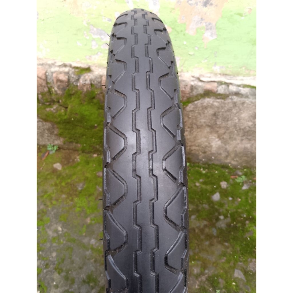 Ban copotan montor Verza depan 80/100-17 tubles