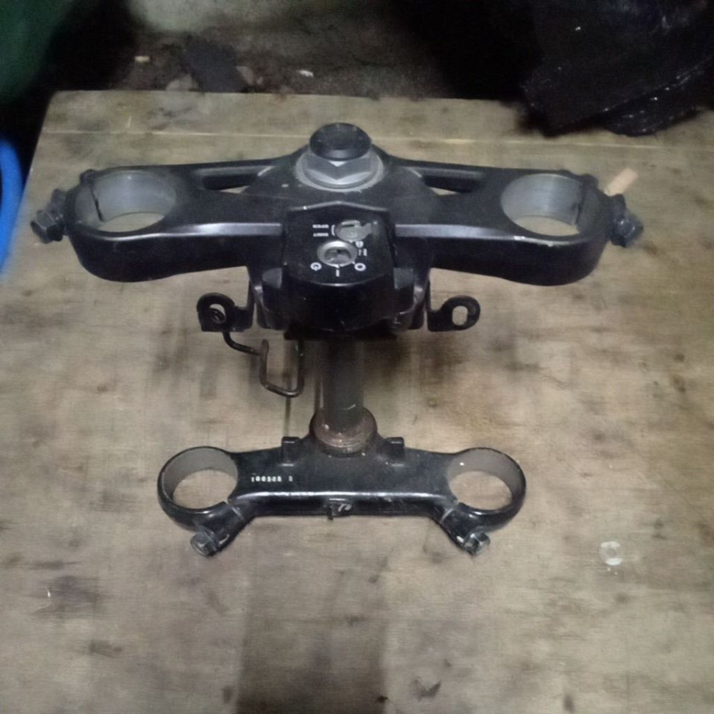 segitiga atas bawah honda CBR 150 k45r 2021 ke atas