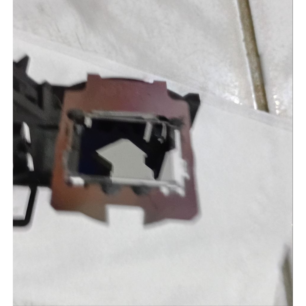 kaca polaris polarized warna merah red sisi kiri projector epson ebx450 eb x450 ebx 450 eb-x450 ebx4