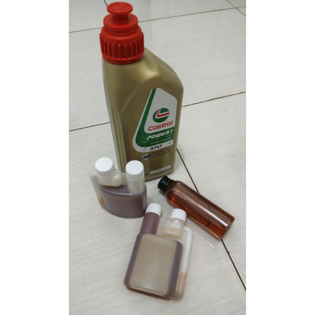 oli samping castrol a747 2t 100ml Botol praktis