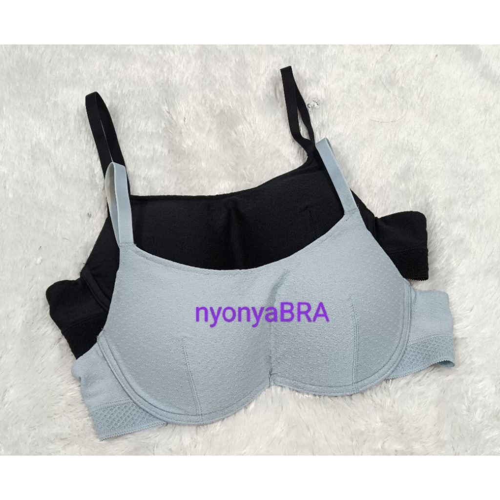 Wacoal bra berkawat remaja cup A,B,C, TB 2011