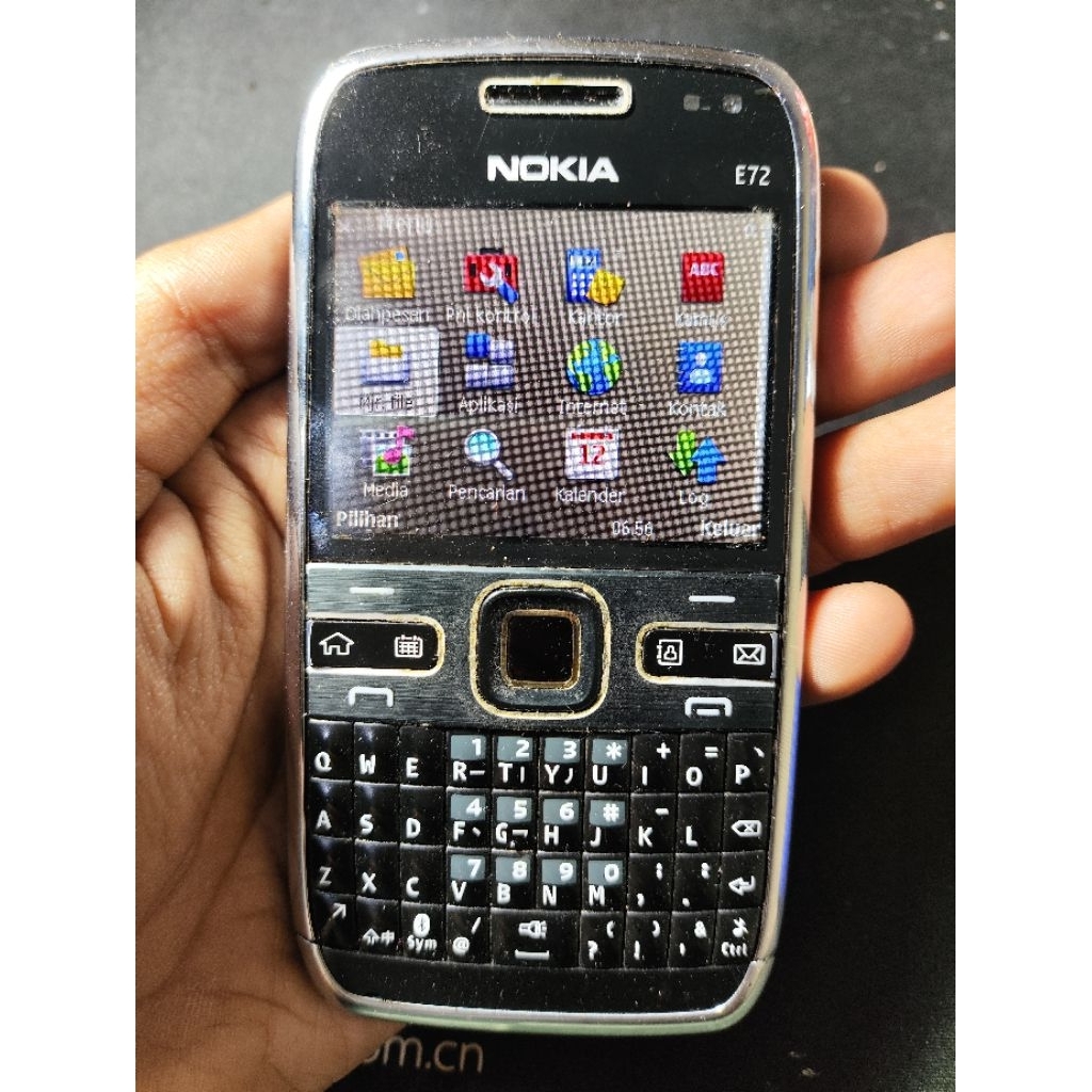 NOKIA E72