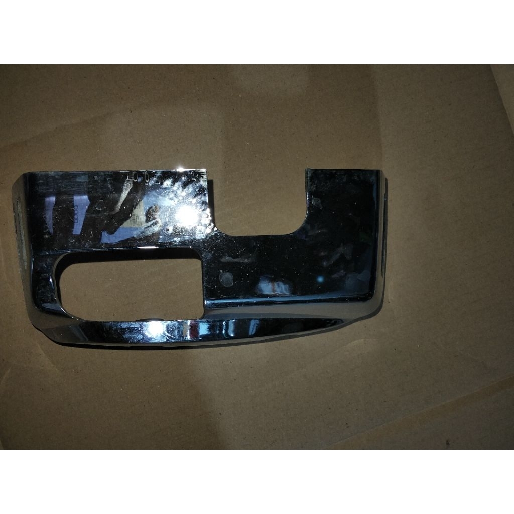 tutup cover mesin atas suzuki thunder 125 original