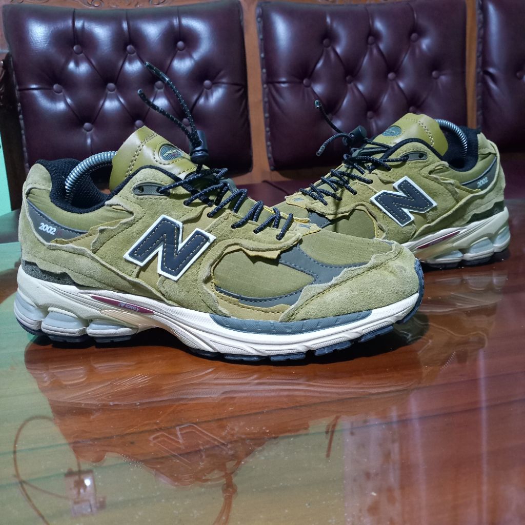 NEW BALANCE 2002R PROTECTION SEPATU SNEAKERS SECOND BRANDED