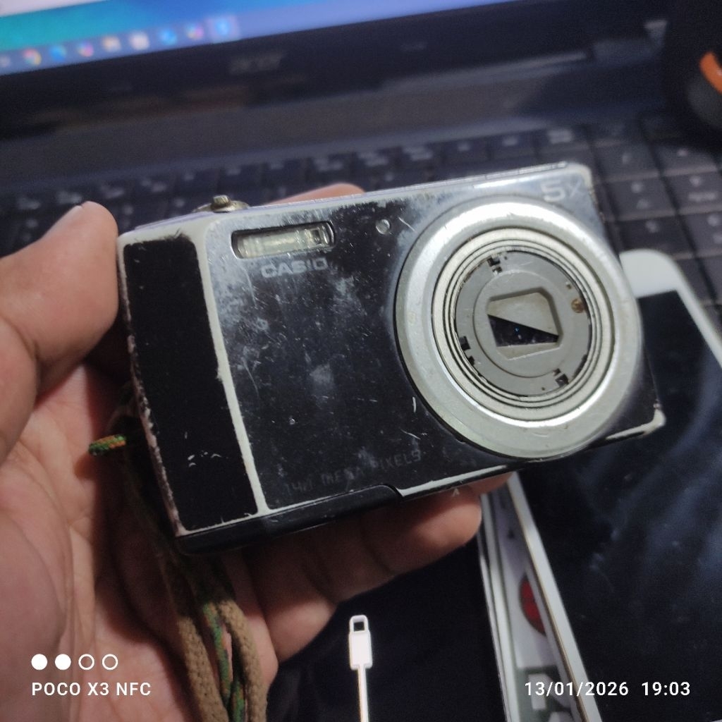 Kamera Digital Casio Exilim QV-R200 cek Deskripsi