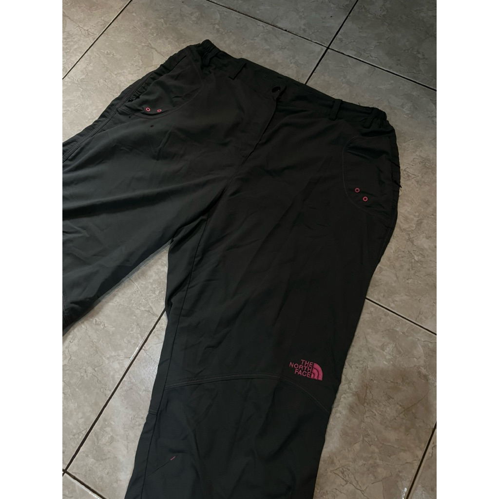 CELANA OUTDOOR THE NORTH FACE