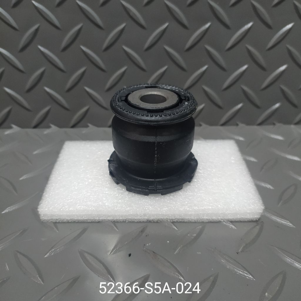 BUSHING KNUCKLE TENGAH BELAKANG CRV GEN 2 / STREAM