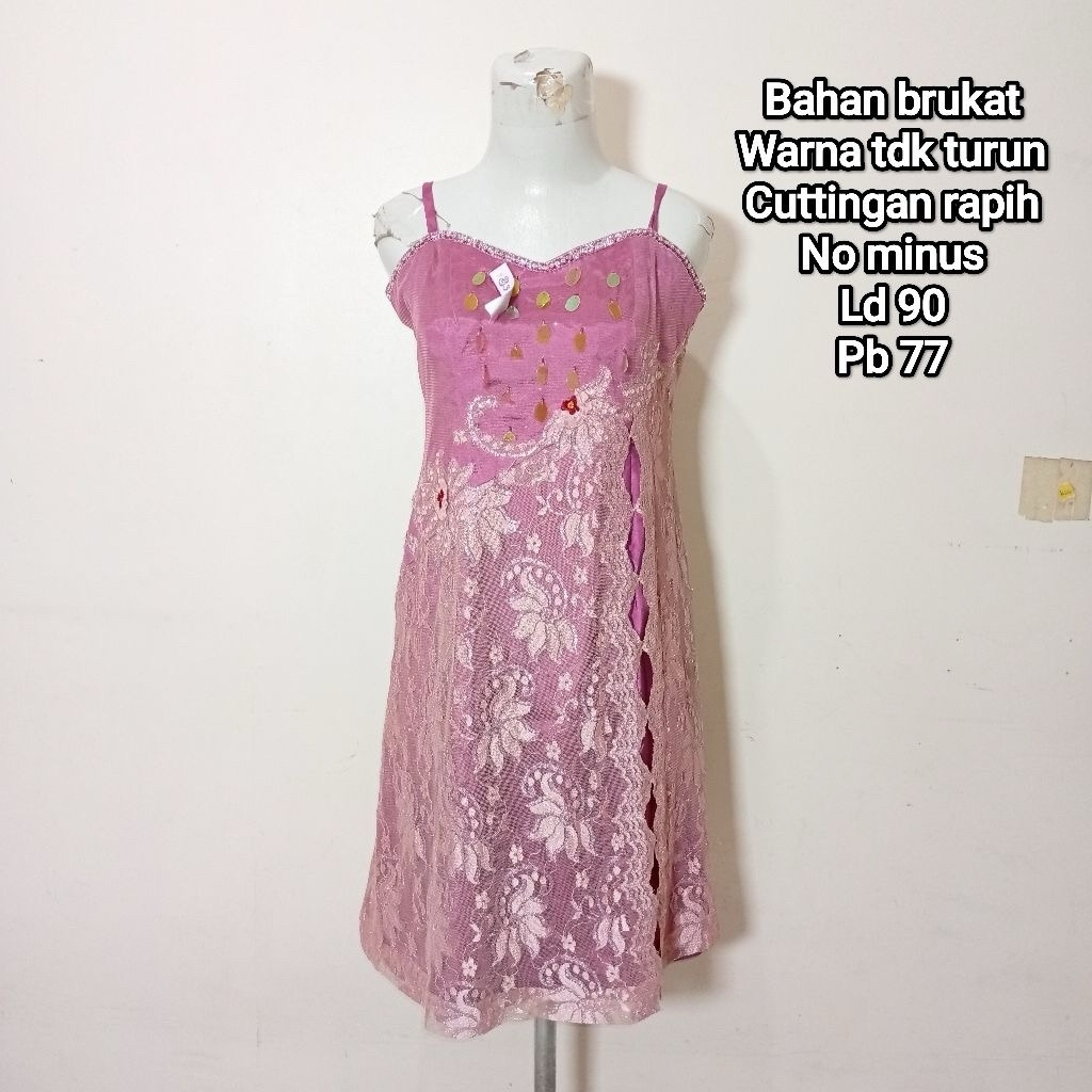 dress preloved dusty pink renda brukat bunga mote manik
