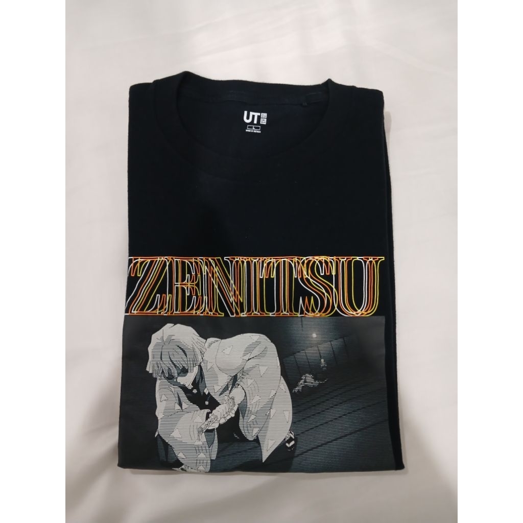 Kaos Uniqlo Demon Slayer Zenitsu