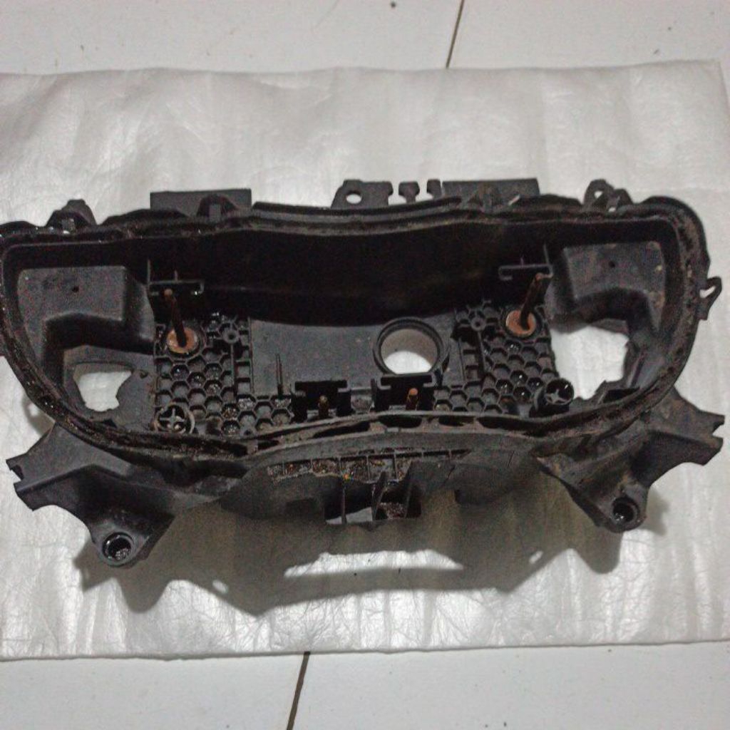 Batok lampu depan honda cbr 150 r k 45 G original