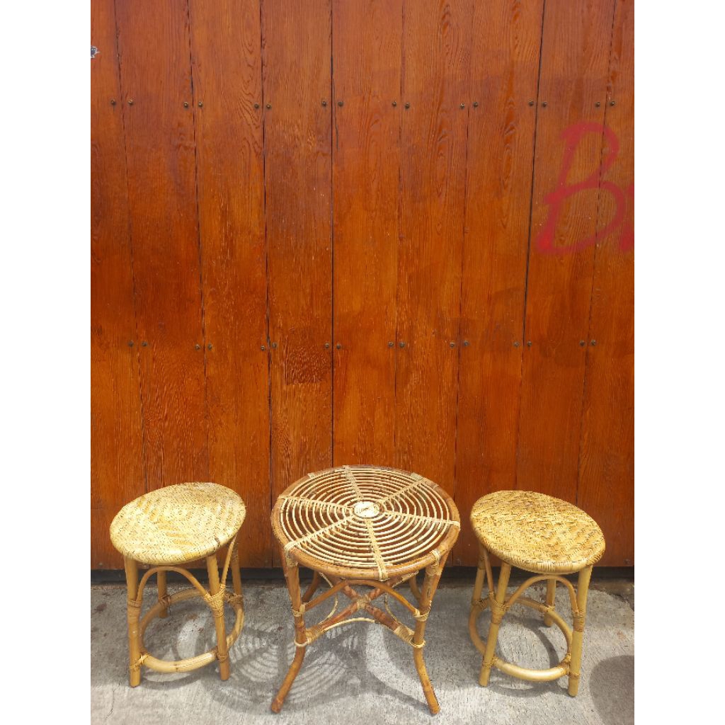 Stool Rattan set isi 2 kursi 1 meja