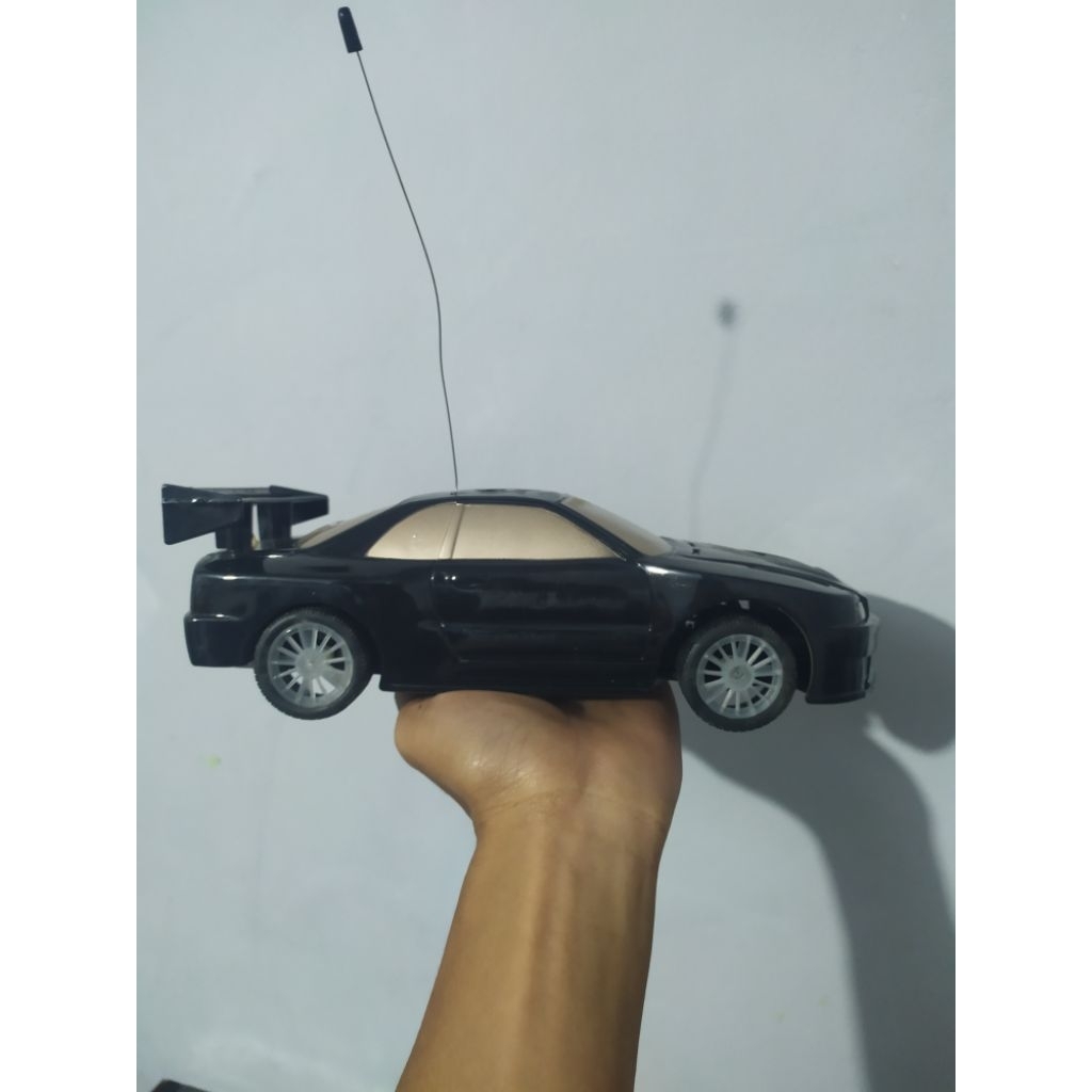 BODY KIT NISSAN SKYLINE 1:18 RC QD