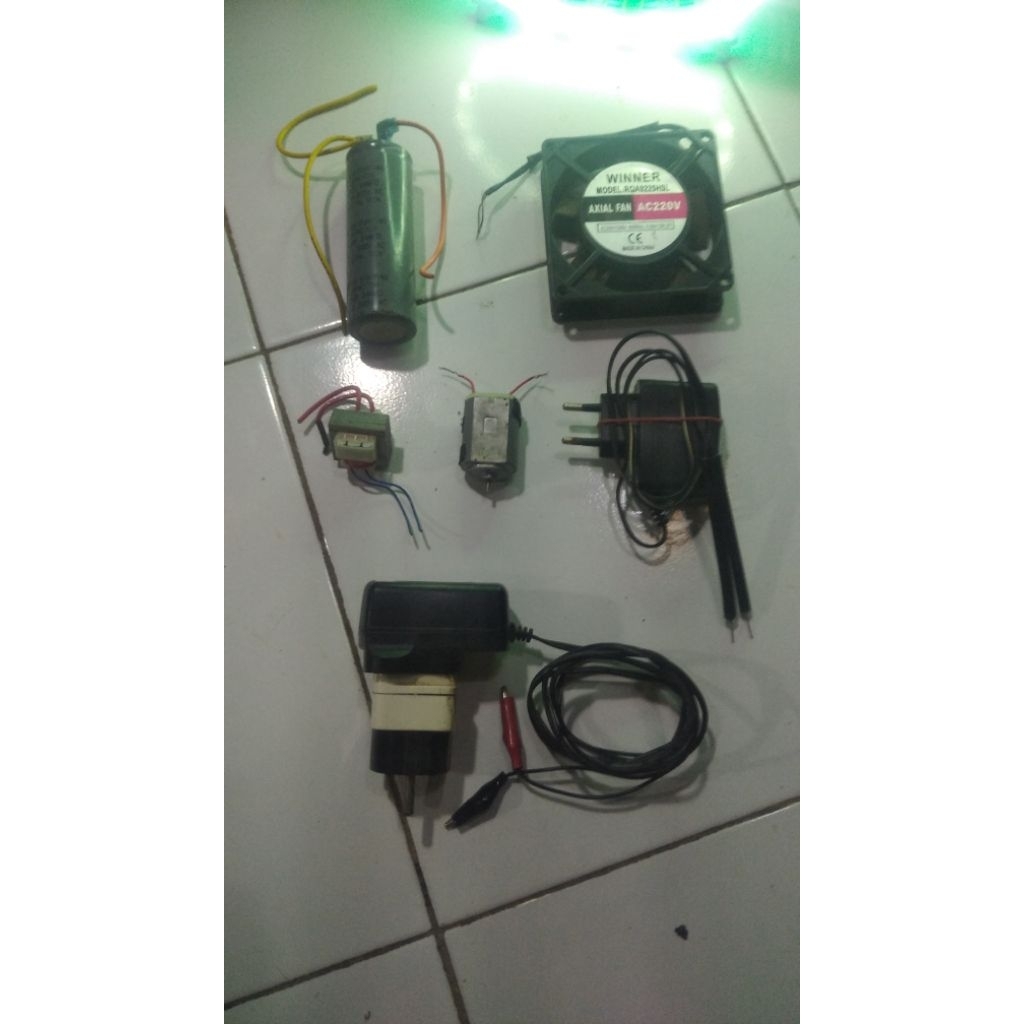 komponen dan alat elektronik bekas fungsi normal