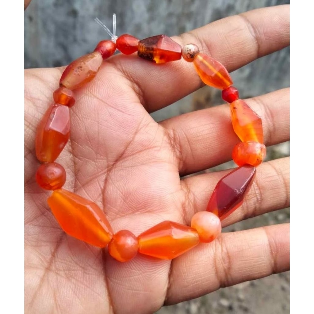benda kuno antik temuan manik kuno carnelian