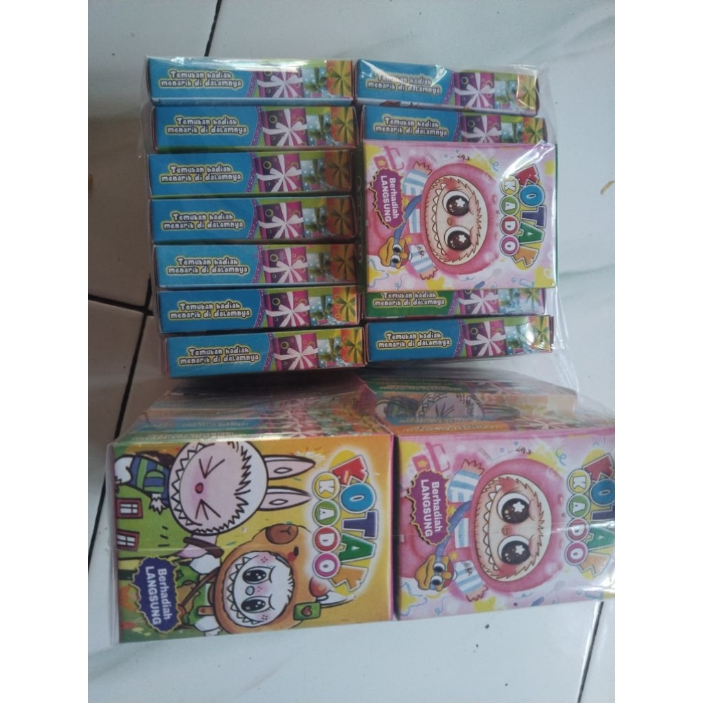 kado kadoan berhadiah mainan dan uang isi 15pcs