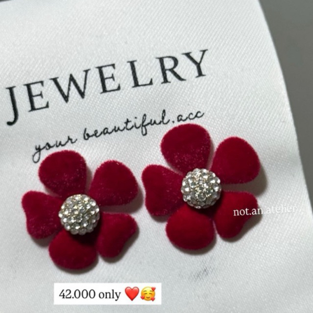 (READY) Anting Wanita Bunga Merah Imlek Beludru Red Velvet
