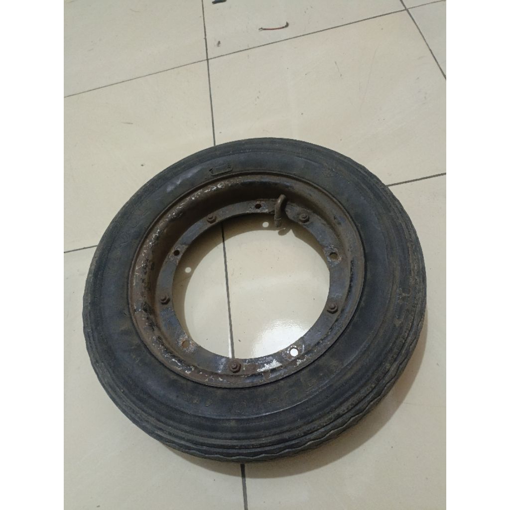 ban Vespa set velg R10 bekas