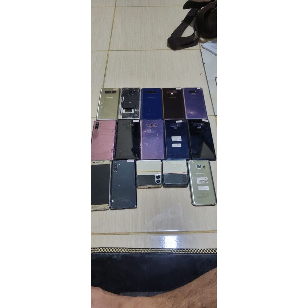 mesin normal minus lcd samsung z flip 3