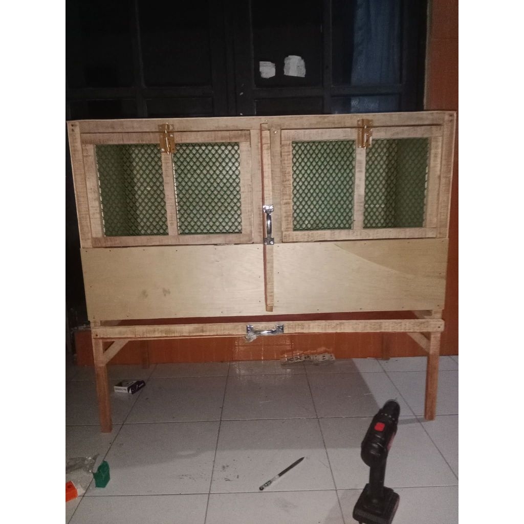 box doc 2 ruang sekat tengah bongkar pasang / kandang anak ayam