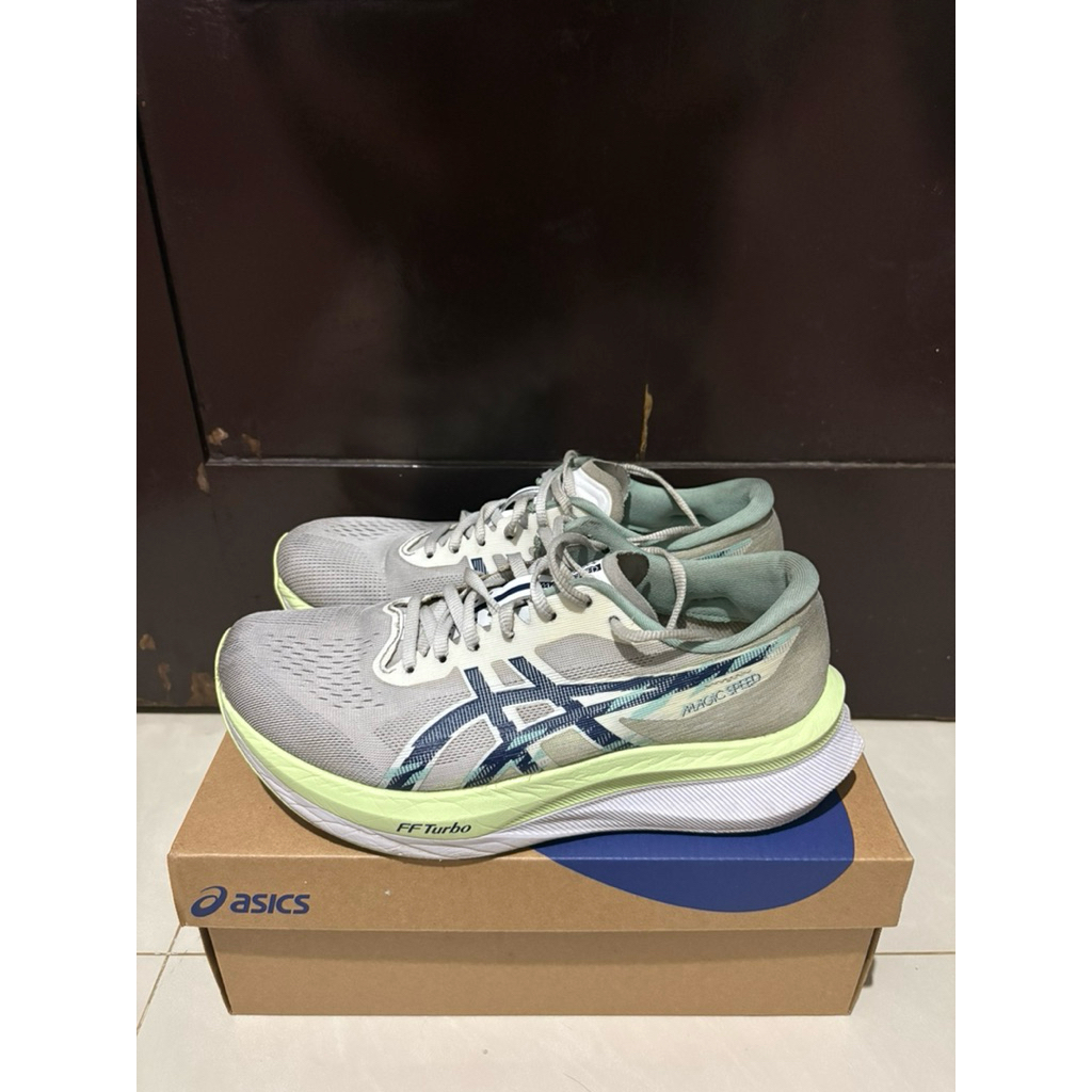 Asics Magic Speed 4