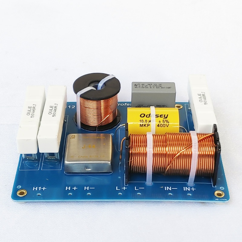 CRUEL CROSSOVER PASIF 3-WAYS PA-4112 PENGAMAN SPEAKER LINE ARRAY CROSSOVER PA4112